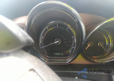 2011 Lincoln Mkt z USA, uszkodzony, nr VIN 2LMHJ5FR2BBJ54942